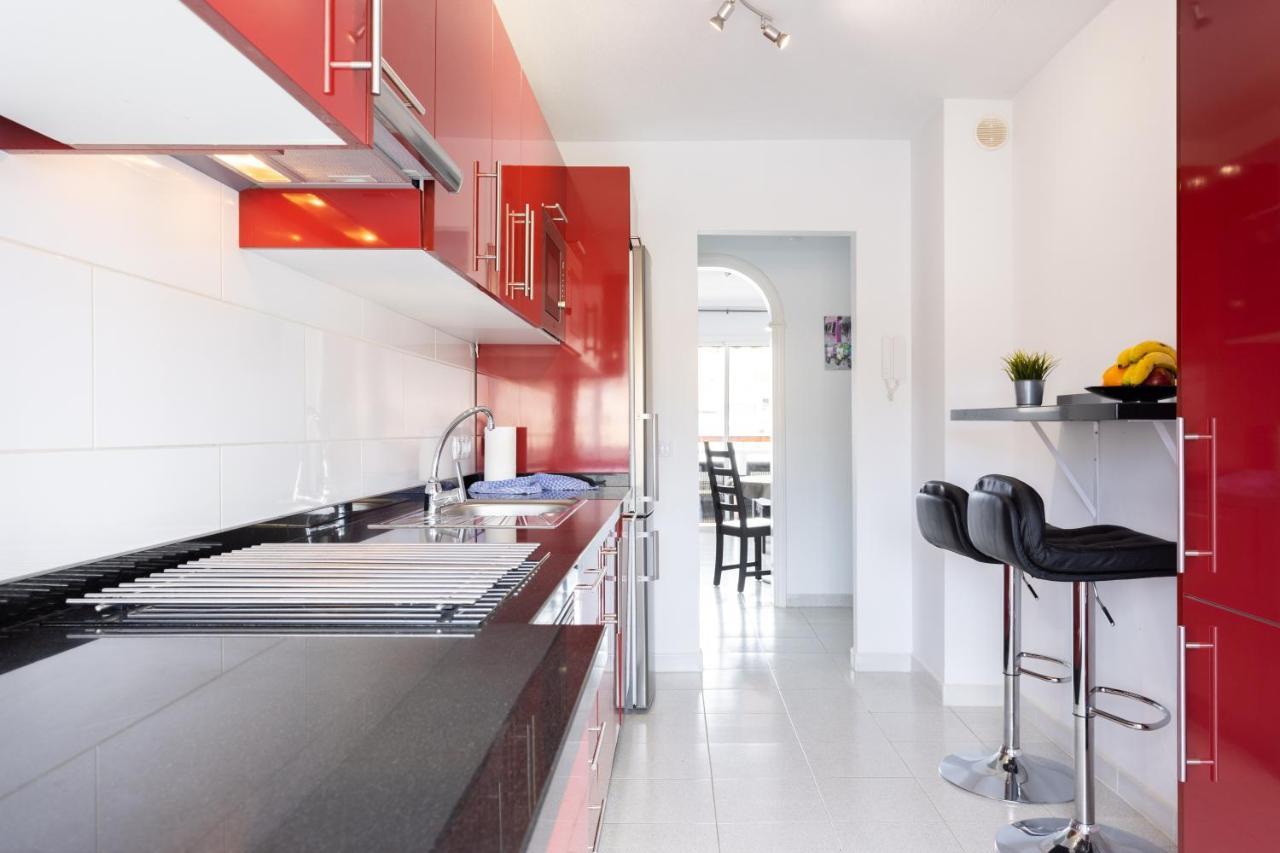 Black And White Apartment Free Wifi Los Cristianos  Extérieur photo