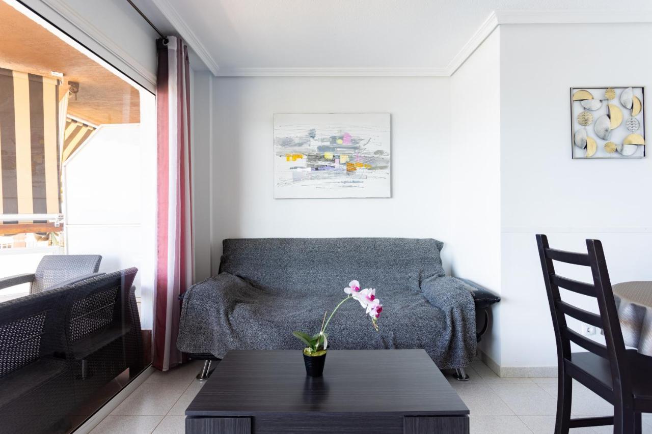 Black And White Apartment Free Wifi Los Cristianos  Extérieur photo