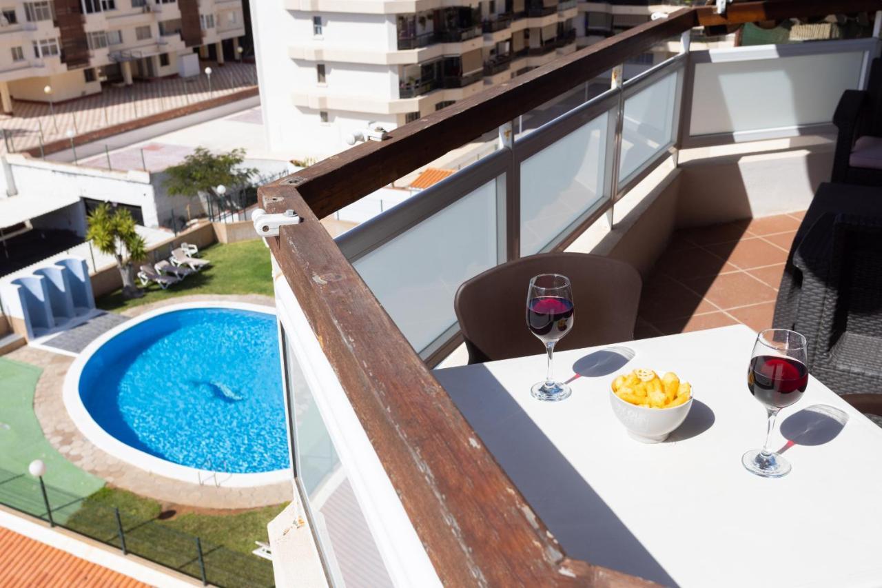 Black And White Apartment Free Wifi Los Cristianos  Extérieur photo