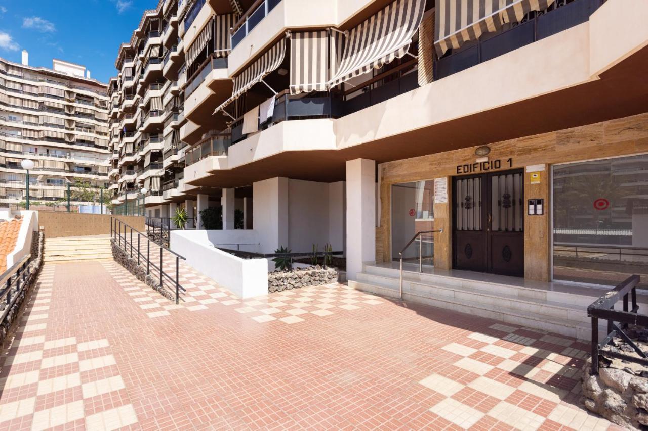 Black And White Apartment Free Wifi Los Cristianos  Extérieur photo