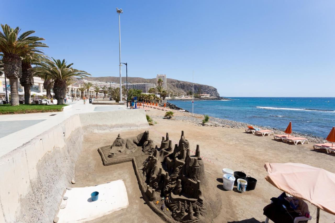 Black And White Apartment Free Wifi Los Cristianos  Extérieur photo